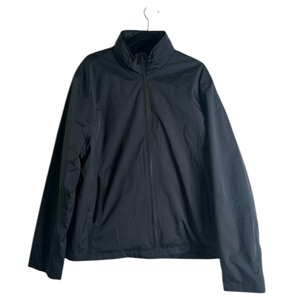 TUMI navy blue packable rain jacket size XlArge